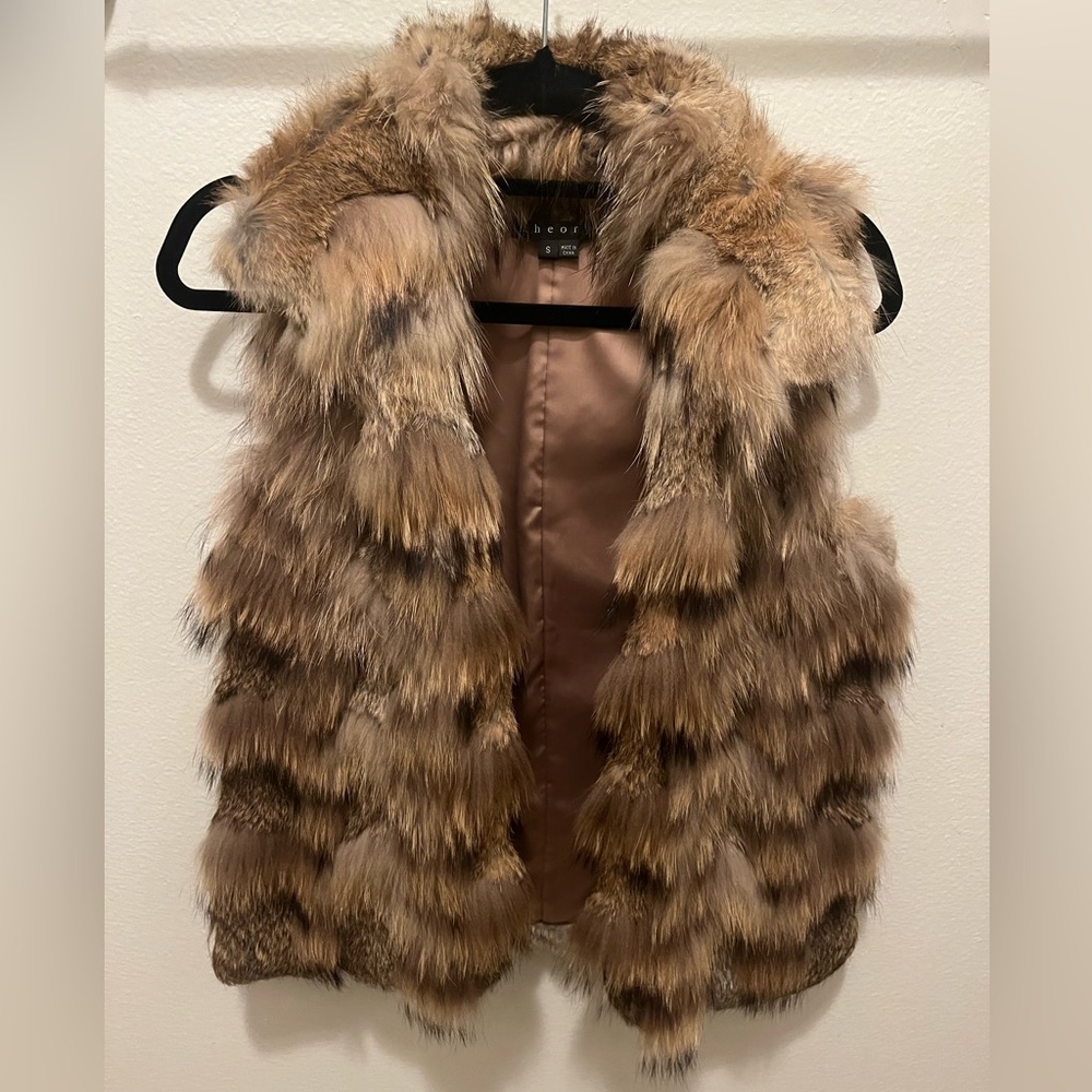 SOLD❤️ THEORY Hanalee Fur Vest Genuine Real Rabbit Fur Beige Tan - Picture 2 of 11